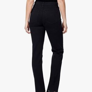 Gloria Vanderbilt’s Amanda Classic High Rise Tapered Jeans